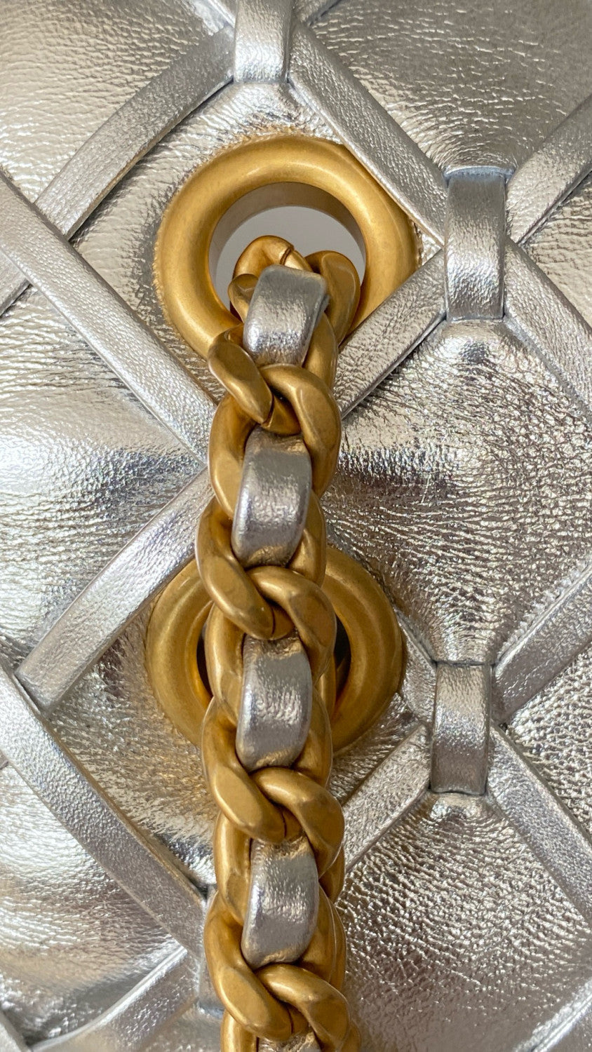 Chanel Women's Silver Lattice Chain Metallic Mirror Calfskin Shoulder Crossbody Bag Bags Metallic-colored Leather Tends To Fade Easily #76372